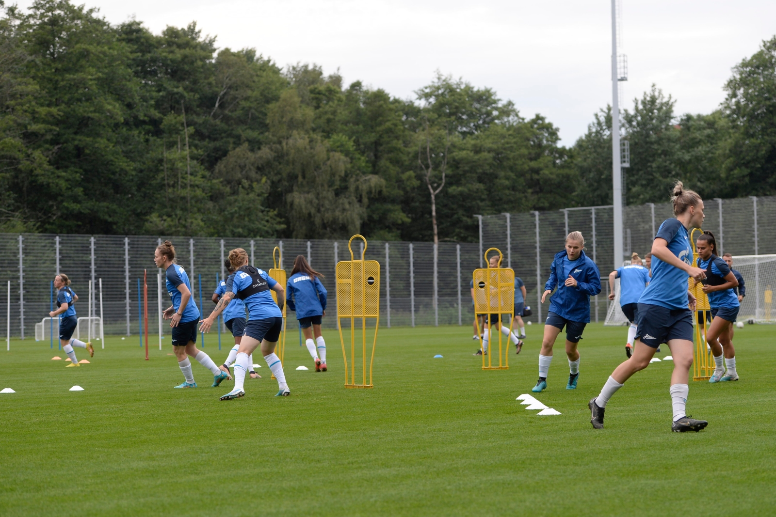 Тренировка женской команды «Зенит» перед матчем 1/4 финала Кубка России с «Енисеем»