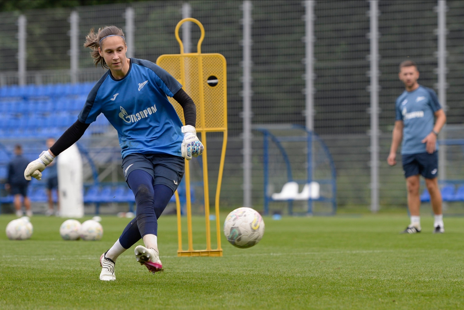 Тренировка женской команды «Зенит» перед матчем 1/4 финала Кубка России с «Енисеем»