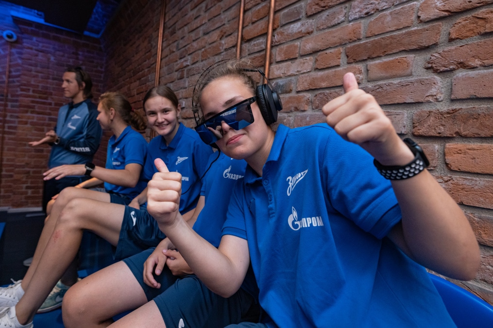 Экскурсия женской молодежной команды «Зенит» в галерею «Цифергауз»