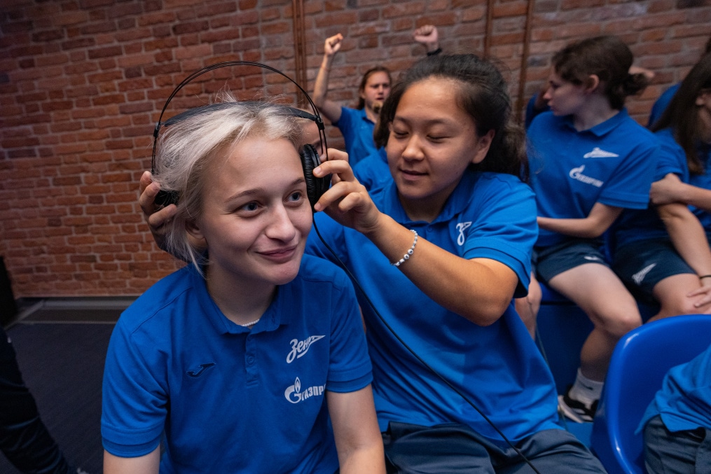 Экскурсия женской молодежной команды «Зенит» в галерею «Цифергауз»