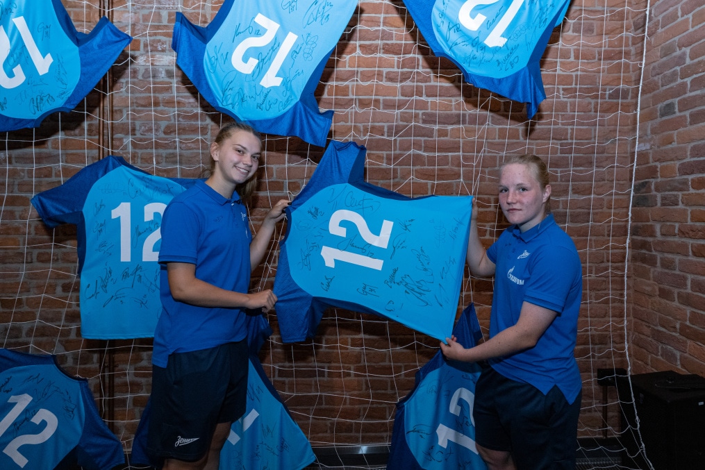 Экскурсия женской молодежной команды «Зенит» в галерею «Цифергауз»