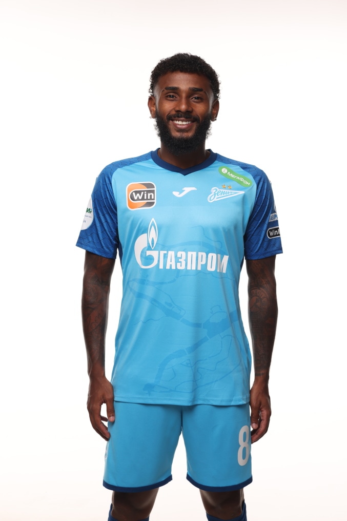 Индивидуальная фотосессия игроков ФК «Зенит» в форме Joma сезона 2023/24