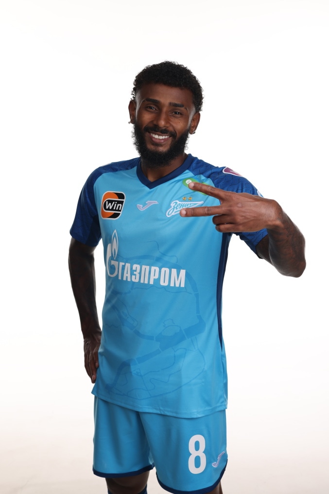 Индивидуальная фотосессия игроков ФК «Зенит» в форме Joma сезона 2023/24