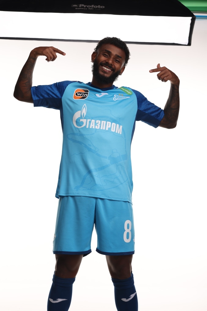 Индивидуальная фотосессия игроков ФК «Зенит» в форме Joma сезона 2023/24