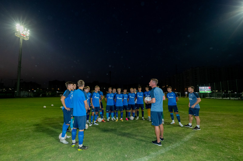 Тренировка молодежной команды «Зенит» перед матчем с ФК «Аль-Иттихад»