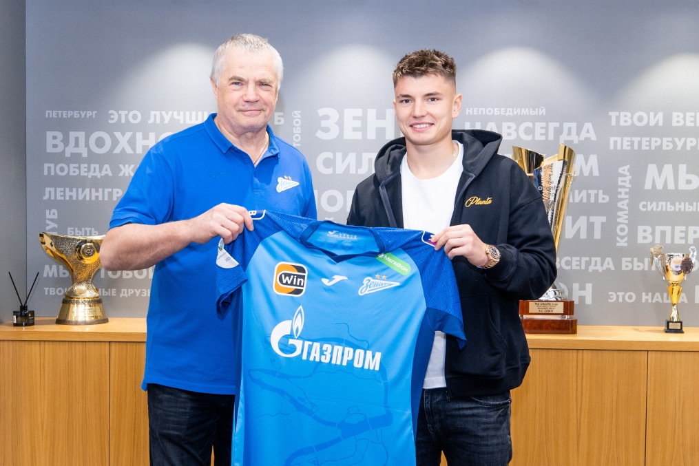 «Зенит» продлил контракт с Андреем Мостовым