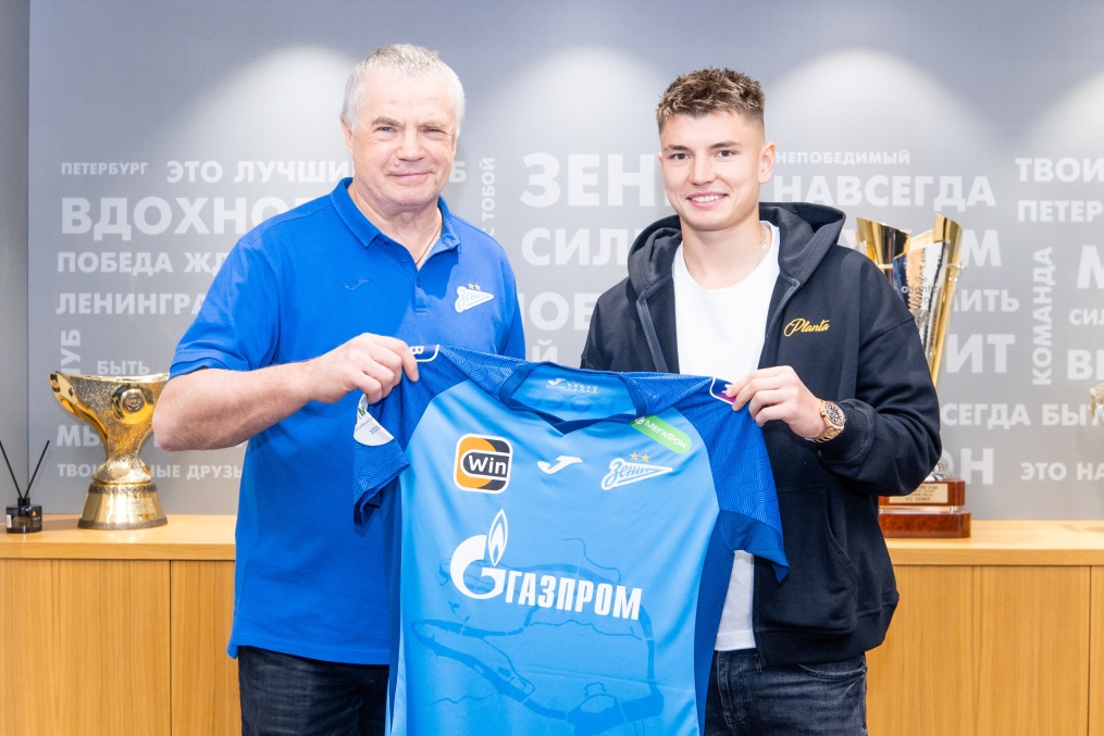 «Зенит» продлил контракт с Андреем Мостовым