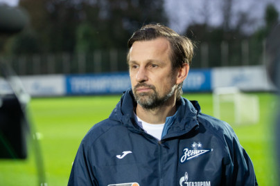 Сергей Семак на пресс-брифинге перед матчем с «Кайратом»