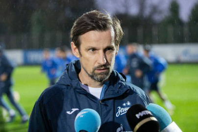 Сергей Семак на пресс-брифинге перед матчем с «Кайратом»