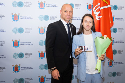 Семь футболисток «Зенита» получили удостоверения мастеров спорта