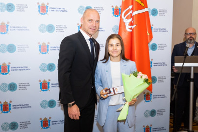 Семь футболисток «Зенита» получили удостоверения мастеров спорта