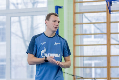 Тренер «Газпром»-Академии Александр Курлович принял участие в проекте РФС «Футбол в школе»