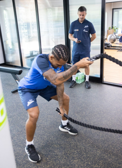 Зимние «Газпром» — тренировочные сборы в Абу-Даби,16 января утренняя тренировка