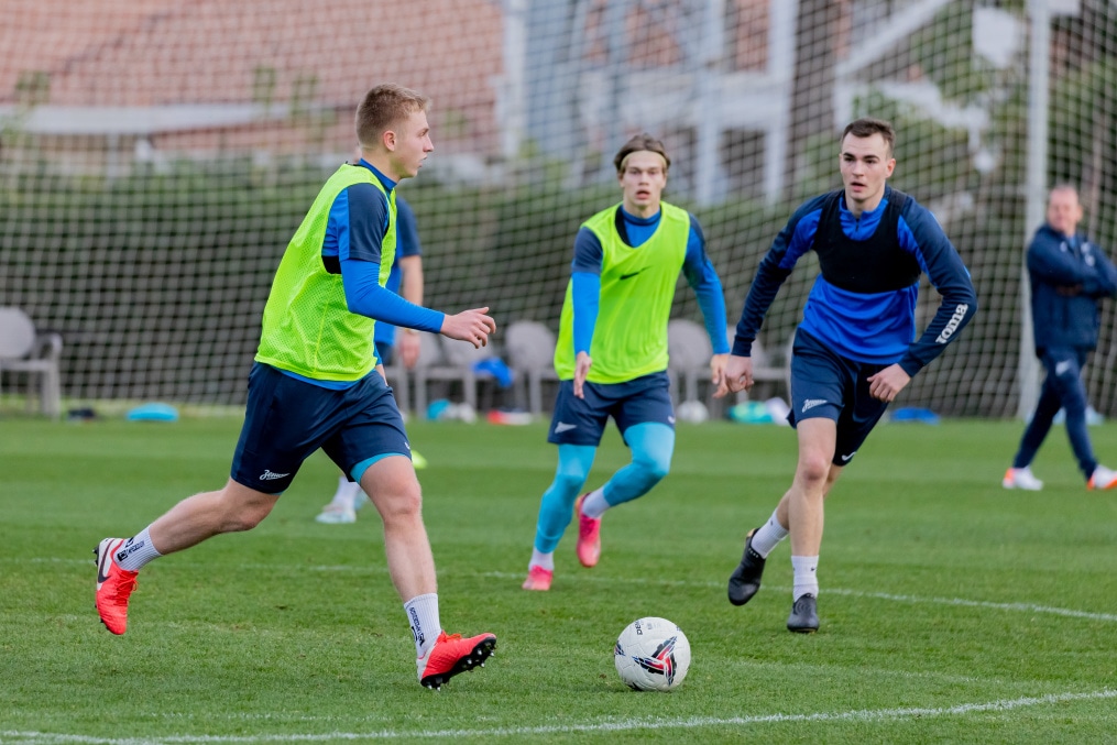 Зимний учебно-тренировочный сбор «Зенита»-2 в Турции: 15 февраля, вечерняя тренировка