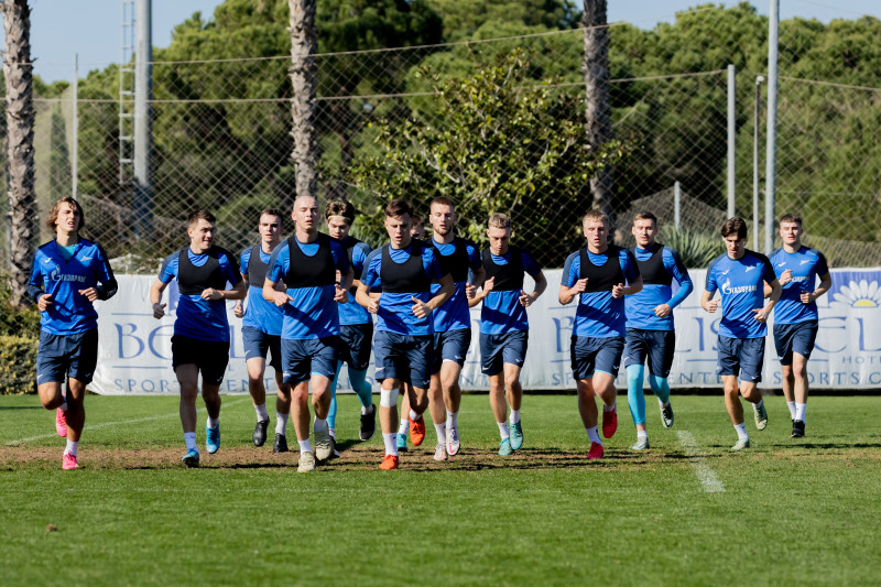 Зимний учебно-тренировочный сбор «Зенита»-2 в Турции: 17 февраля, утренняя тренировка