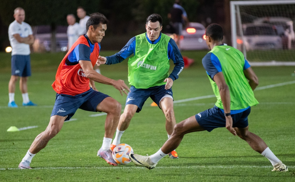 Третьи «Газпром» — тренировочные сборы  в Абу-Даби: 17 февраля, вечерняя тренировка