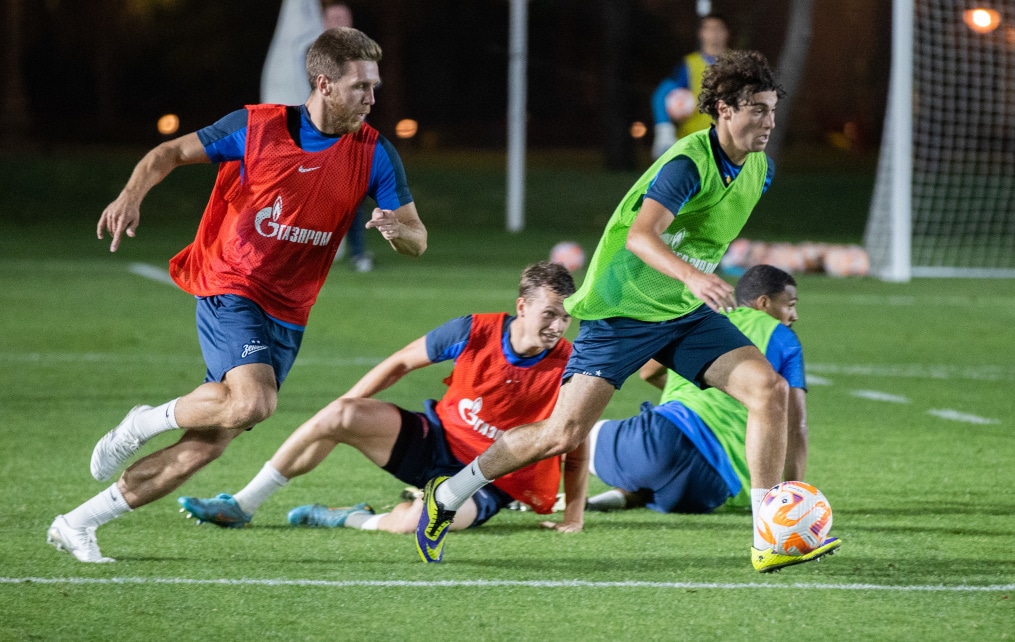 Третьи «Газпром» — тренировочные сборы  в Абу-Даби: 17 февраля, вечерняя тренировка