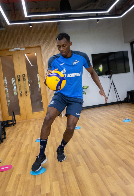 Третьи «Газпром» — тренировочные сборы  в Абу-Даби: 18 февраля, утренняя тренировка