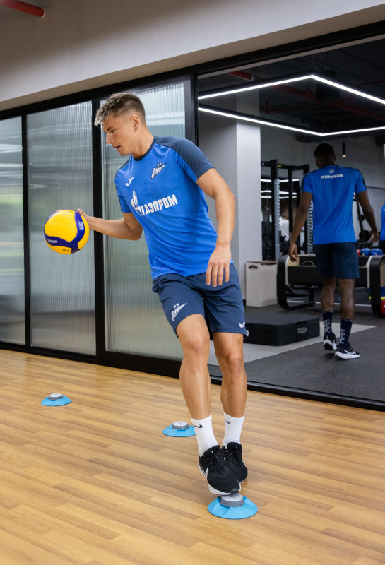 Третьи «Газпром» — тренировочные сборы  в Абу-Даби: 18 февраля, утренняя тренировка