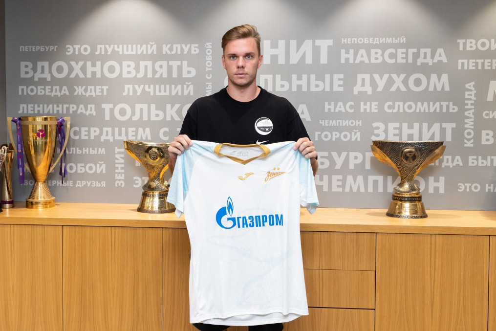 Максим Глушенков подписал контракт с ФК «Зенит»