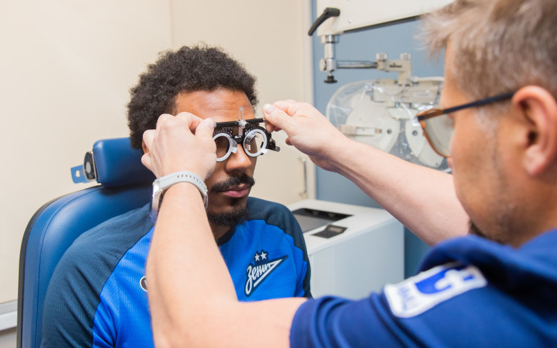 Второй день предсезонного медосмотра основного состава «Зенит» в «Мой медицинский центр»