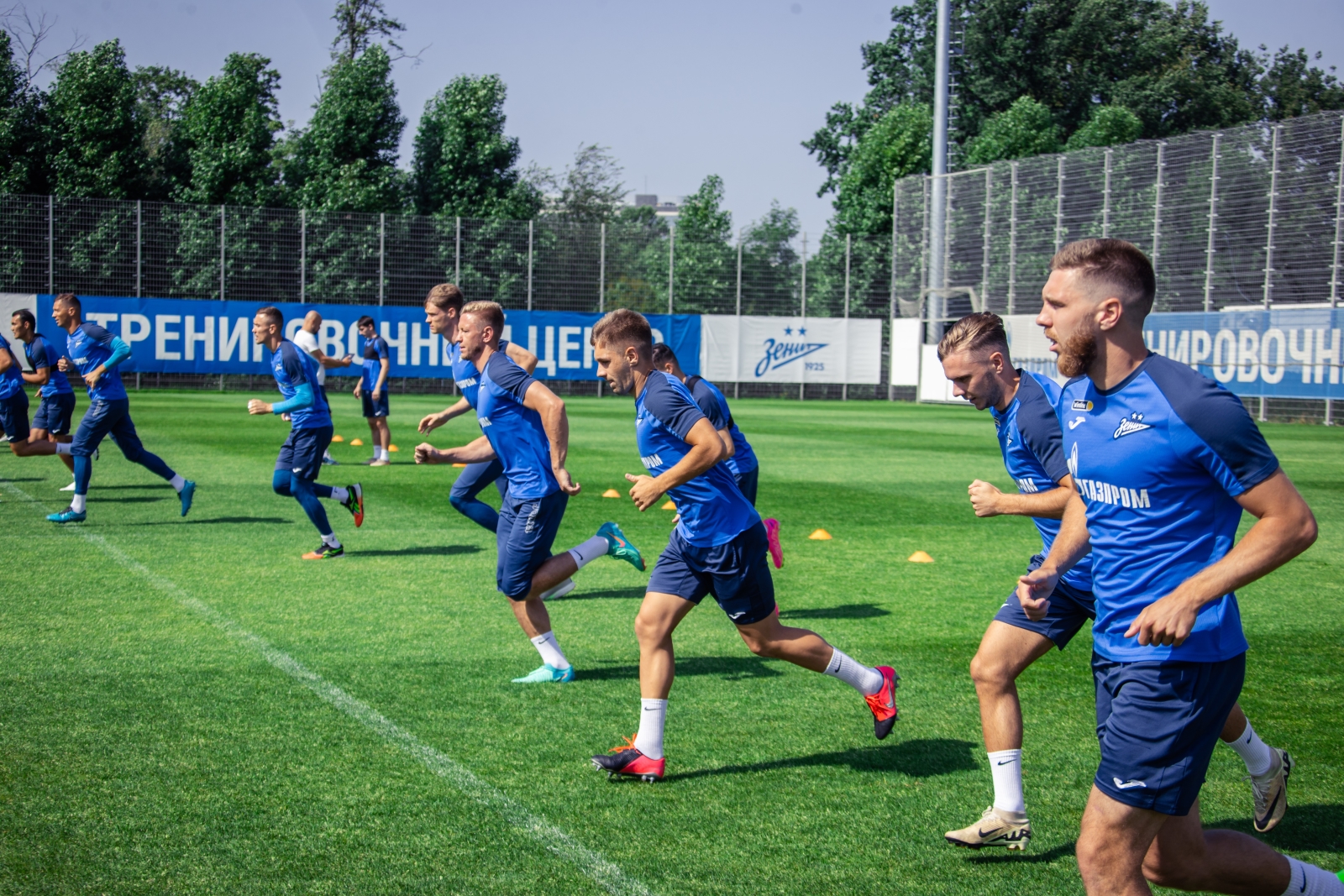 Летние «Газпром» — тренировочные сборы: 1 июля, утренняя тренировка.