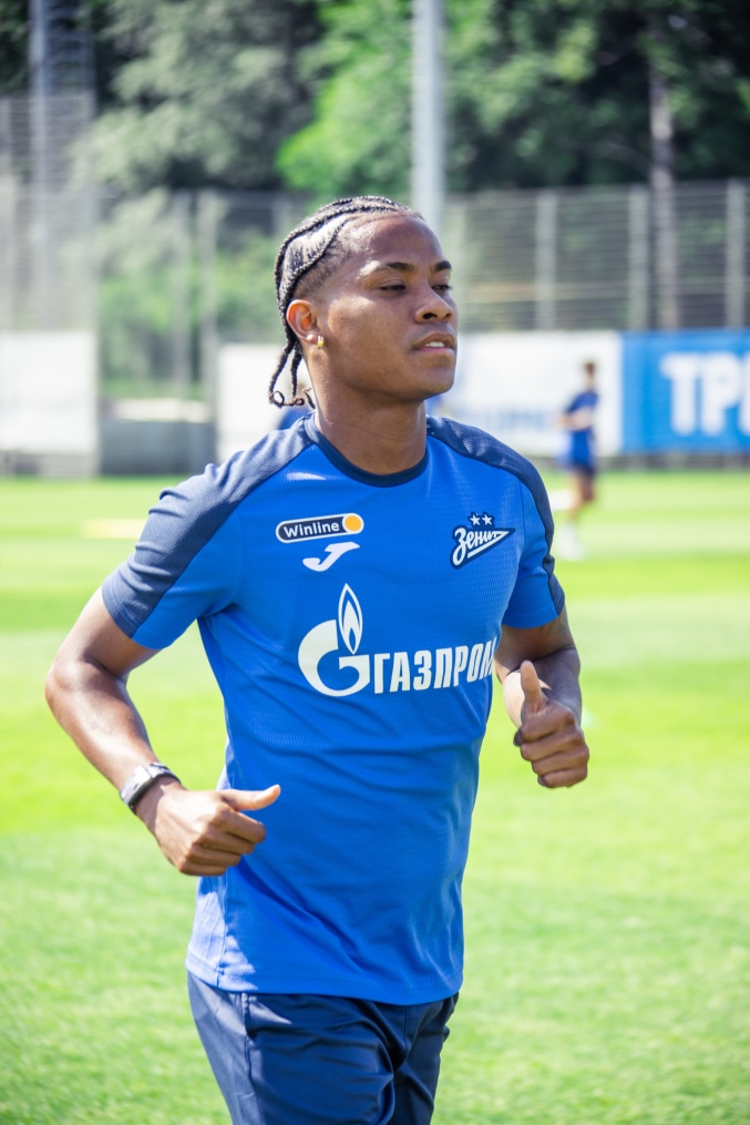 Летние «Газпром» — тренировочные сборы: 1 июля, утренняя тренировка.