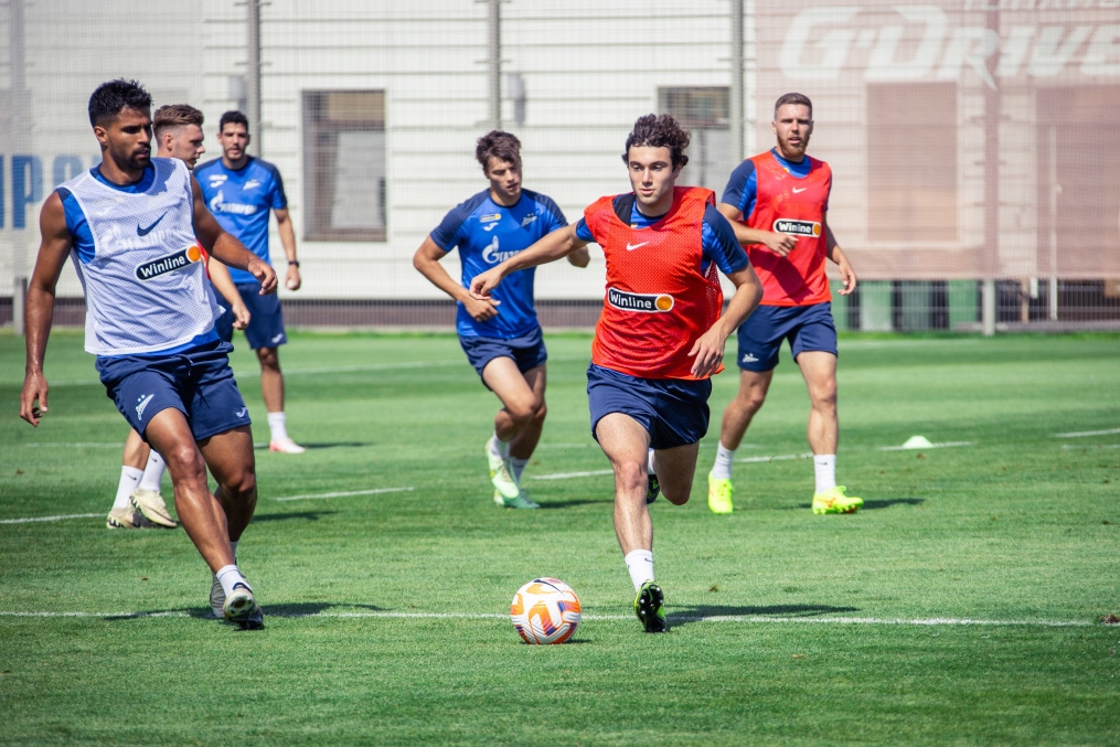 Летние «Газпром» — тренировочные сборы: 1 июля, утренняя тренировка.