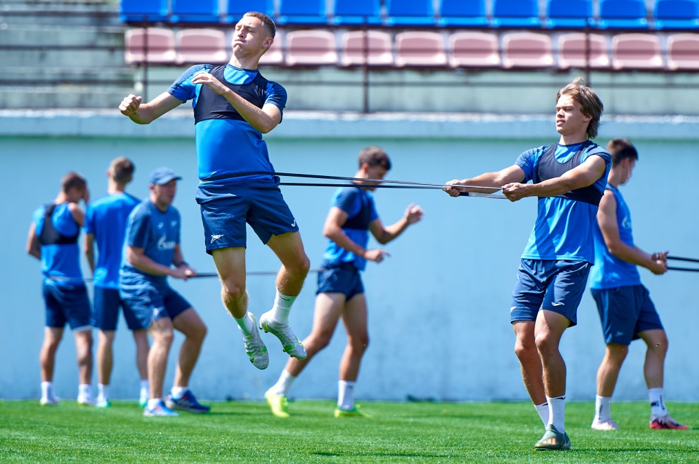 Летние учебно-тренировочные сборы «Зенита»-2 в Железноводске: 19 июля, утренняя тренировка