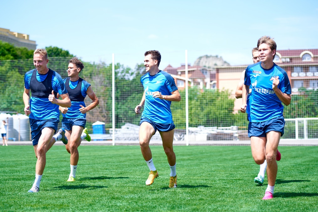 Летние учебно-тренировочные сборы «Зенита»-2 в Железноводске: 19 июля, утренняя тренировка