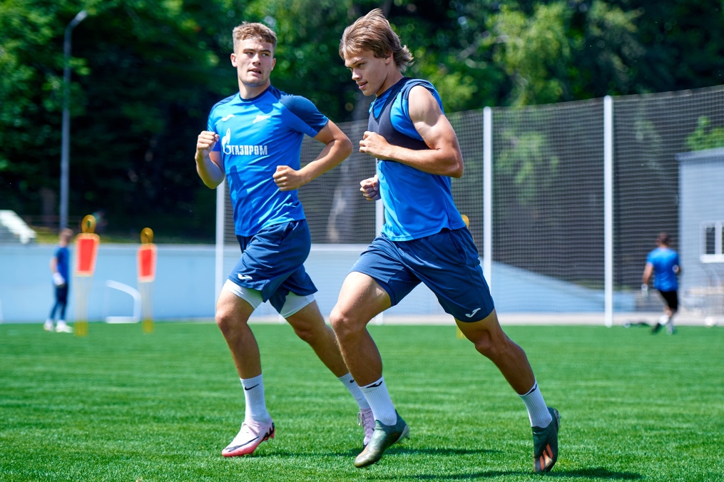 Летние учебно-тренировочные сборы «Зенита»-2 в Железноводске: 19 июля, утренняя тренировка