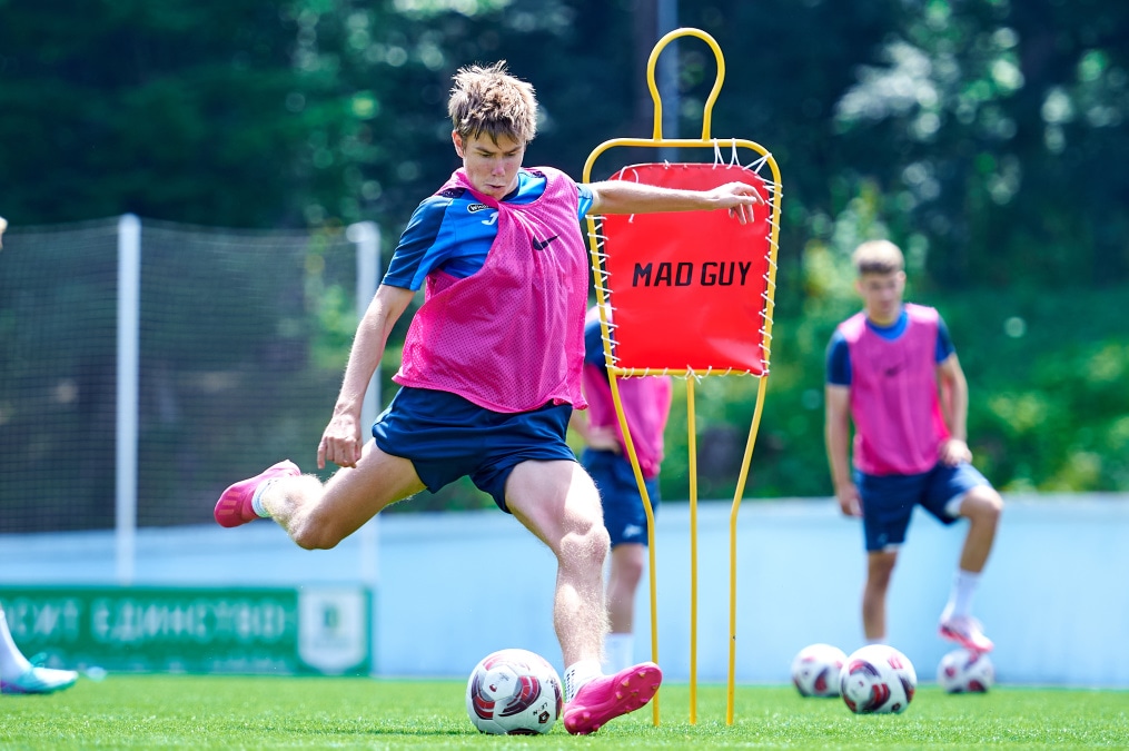 Летние учебно-тренировочные сборы «Зенита»-2 в Железноводске: 19 июля, утренняя тренировка