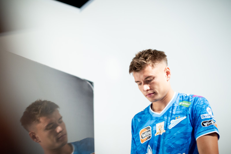 Бэкстейдж фотосъемки основной команды «Зенит» сезона 2024/25