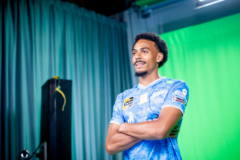 Бэкстейдж фотосъемки основной команды «Зенит» сезона 2024/25