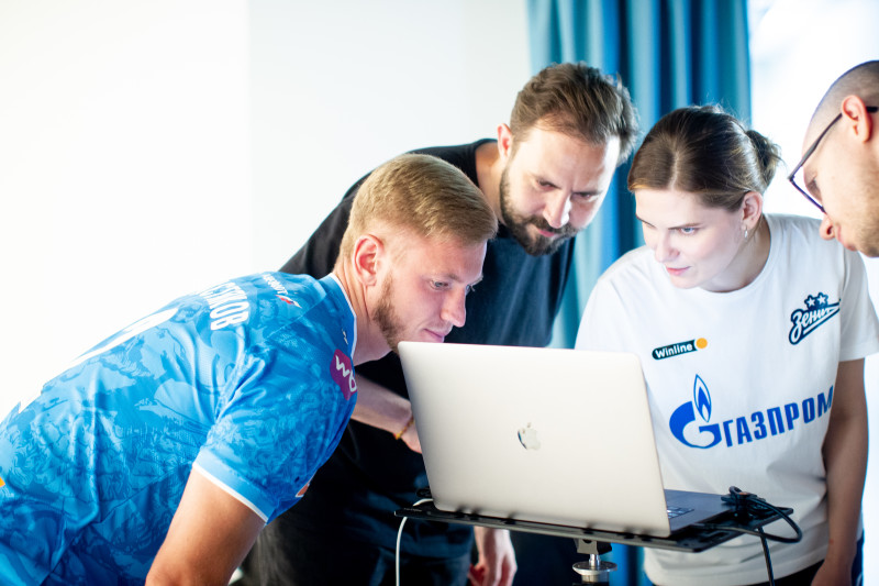 Бэкстейдж фотосъемки основной команды «Зенит» сезона 2024/25