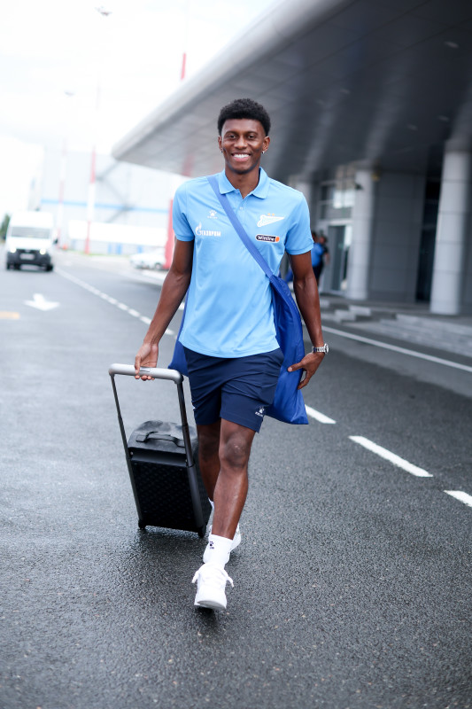 Вылет «Зенита» на матч с «Крыльями Советов» в Самару