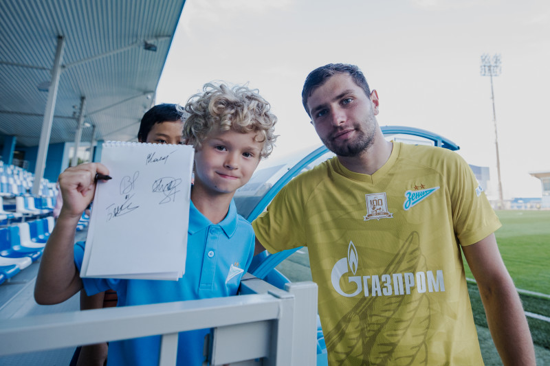 Болельщики на матче «Зенит»-2 — «Динамо»-2