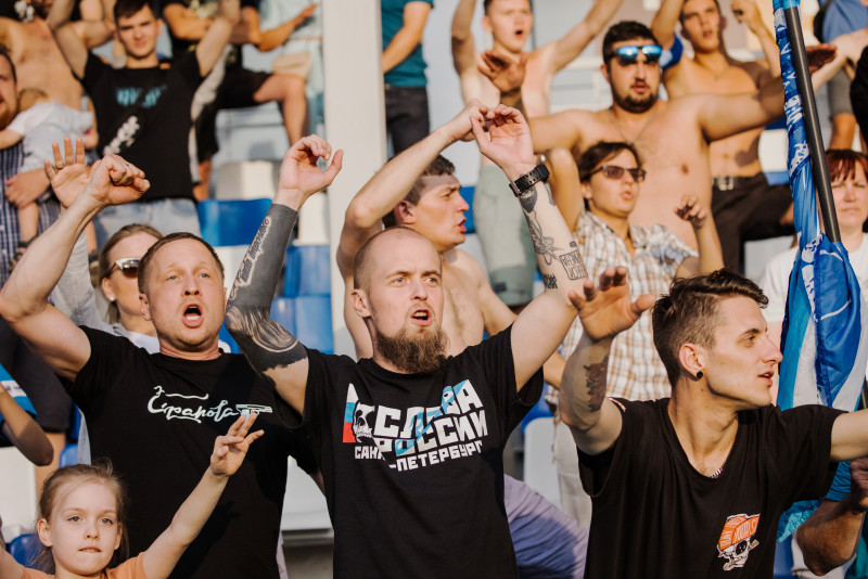 Болельщики на матче «Зенит»-2 — «Динамо»-2