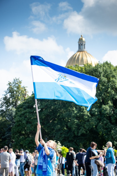 Zenit's open training session in the Alexander Garden