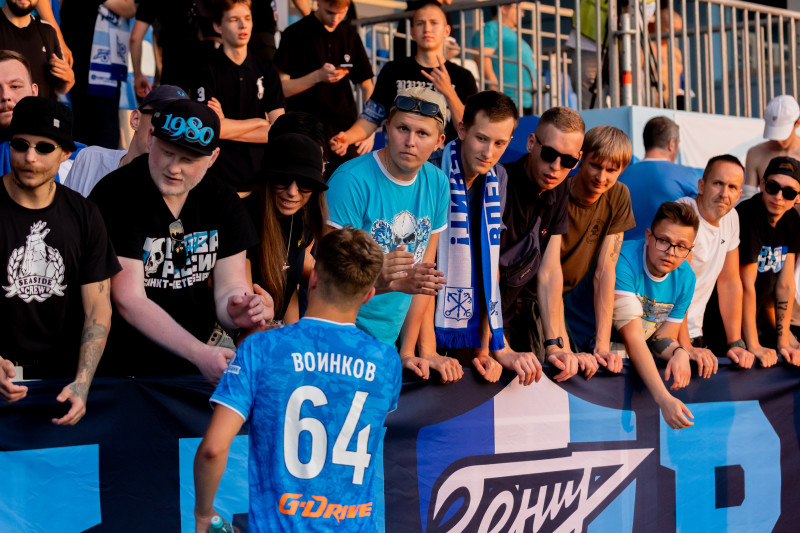 Болельщики на матче «Зенит»-2 — «Торпедо-Владимир»