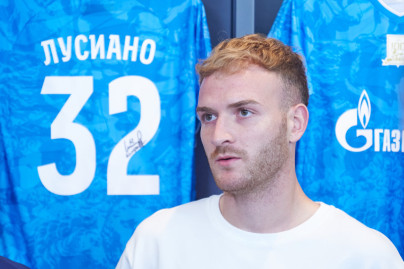 Презентация Лусиано в магазине «Зенит Арена»