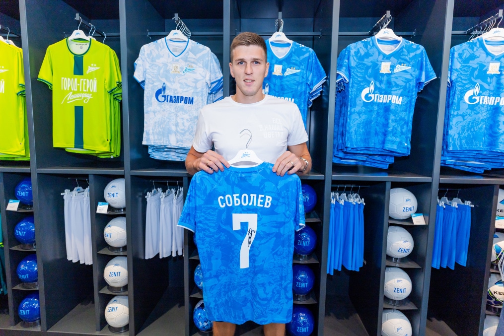 Презентация Александра Соболева в магазине «Зенит Арена»