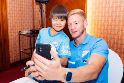 Автограф-сессия для воспитанников школы «Зенит-Чемпионика» в Алма-Ате