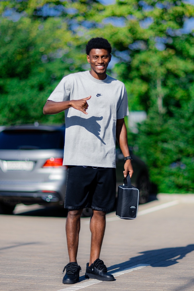 ЗенитStyle: приезд футболистов на тренировку перед ЦСКА