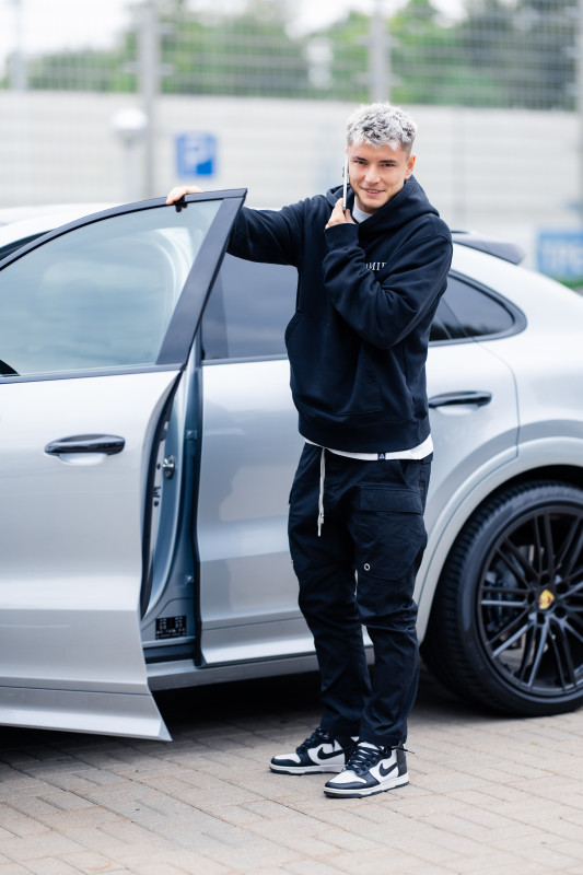 #ЗенитStyle: приезд игроков на тренировку перед матчем с «Краснодаром»