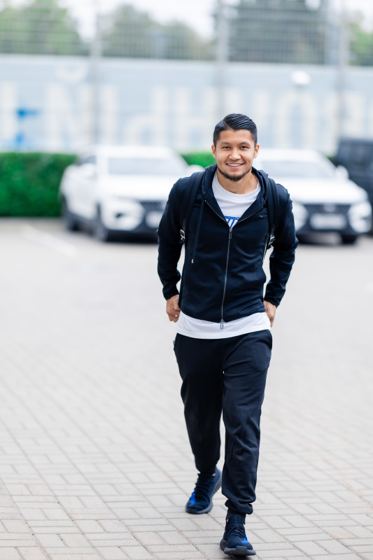 #ЗенитStyle: приезд игроков на тренировку перед матчем с «Краснодаром»