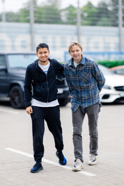 #ЗенитStyle: приезд игроков на тренировку перед матчем с «Краснодаром»