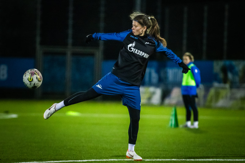 Тренировка женской молодежной команды «Зенит» перед матчем с «ЦСКА»-м (Москва)