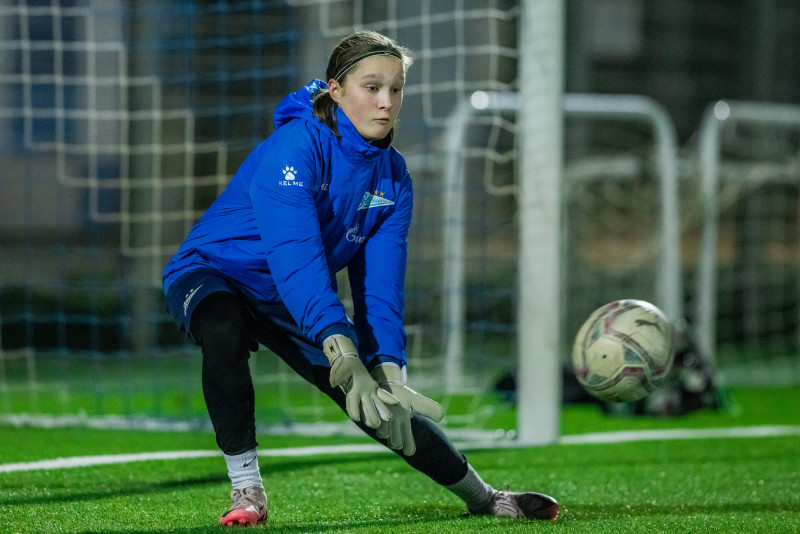 Тренировка женской молодежной команды «Зенит» перед матчем с «ЦСКА»-м (Москва)