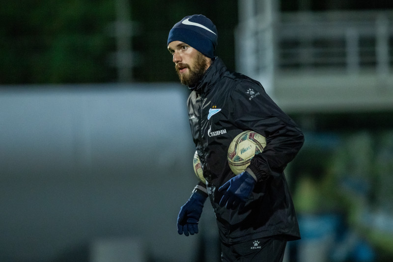 Тренировка женской молодежной команды «Зенит» перед матчем с «ЦСКА»-м (Москва)